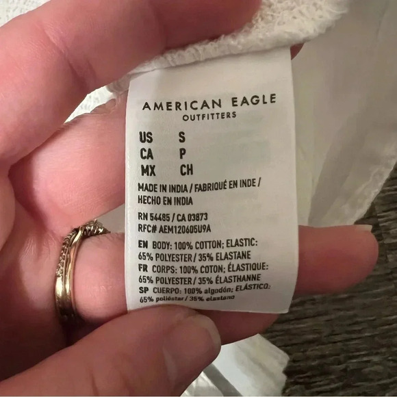{American eagle} white cropped tank with bow in the back - Picture 4 of 4